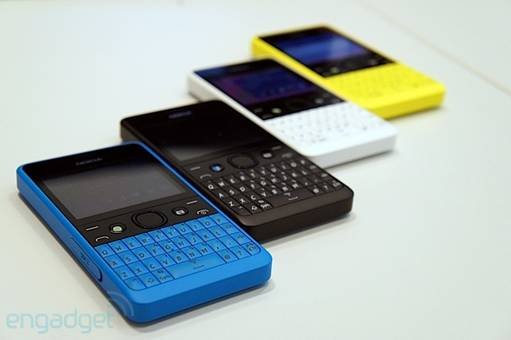 诺基亚Asha 210上手：不支持微信的全键盘社交手机