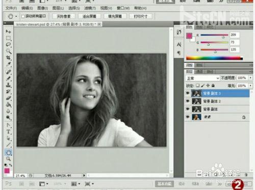 Photoshop将照片转换成素描图 再通过笔刷替换 添加手绘风格
