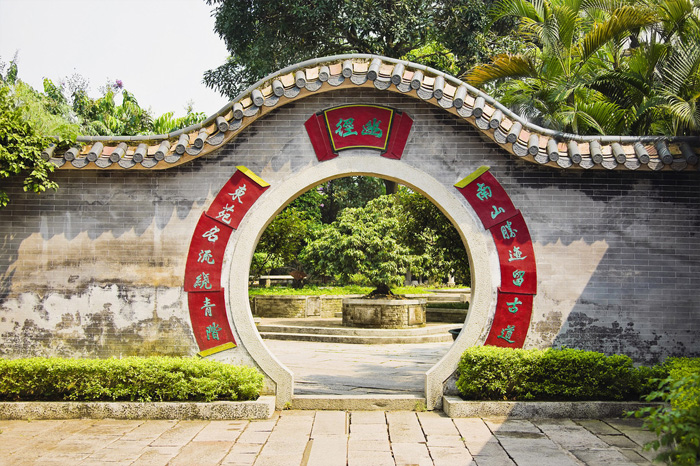 Photoshop抠出杂乱的拱门并简单美化 全福编程网