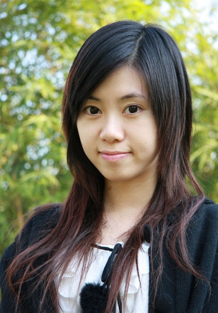 Photoshop调出外景美女照片柔美的青黄蜜糖色 全福编程网教程