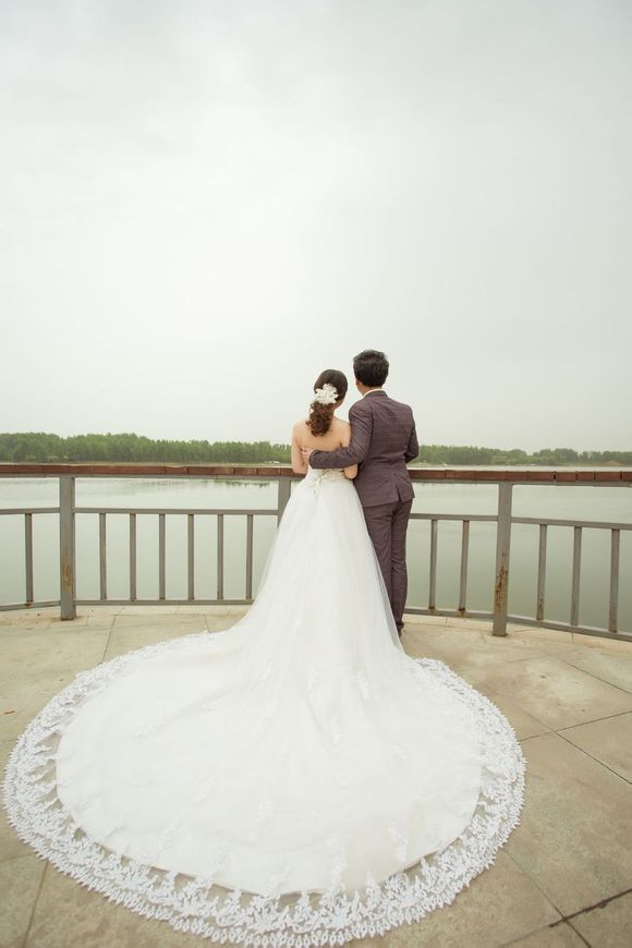 Photoshop婚纱后期合成的教程 46ps.com