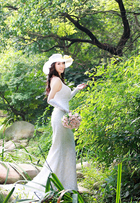 Photoshop给树林美女婚片增加漂亮的橙红色 全福编程网教程