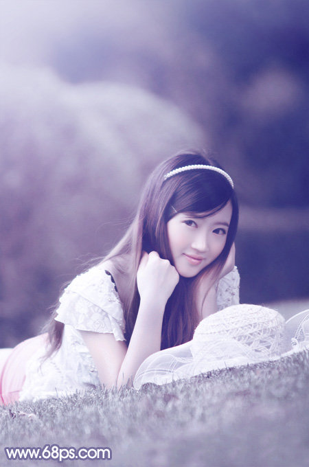 Photoshop打造甜美的中性淡蓝色外景美女图片 全福编程网